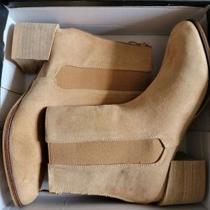 Ccocci Rory Booties - size 7.5 - Toffee